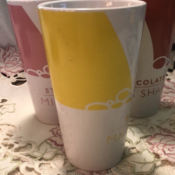 DONATED Three vintage ceramic milk shake glasses 5.5”x3.25” - Picture 9 of 13